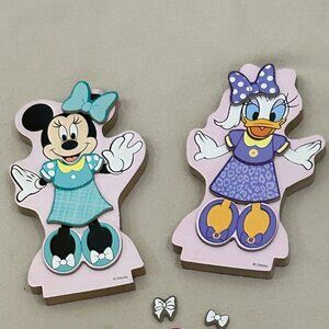 Melissa and Doug Minnie Mouse and Daisy Duck Magnetic Dress-up